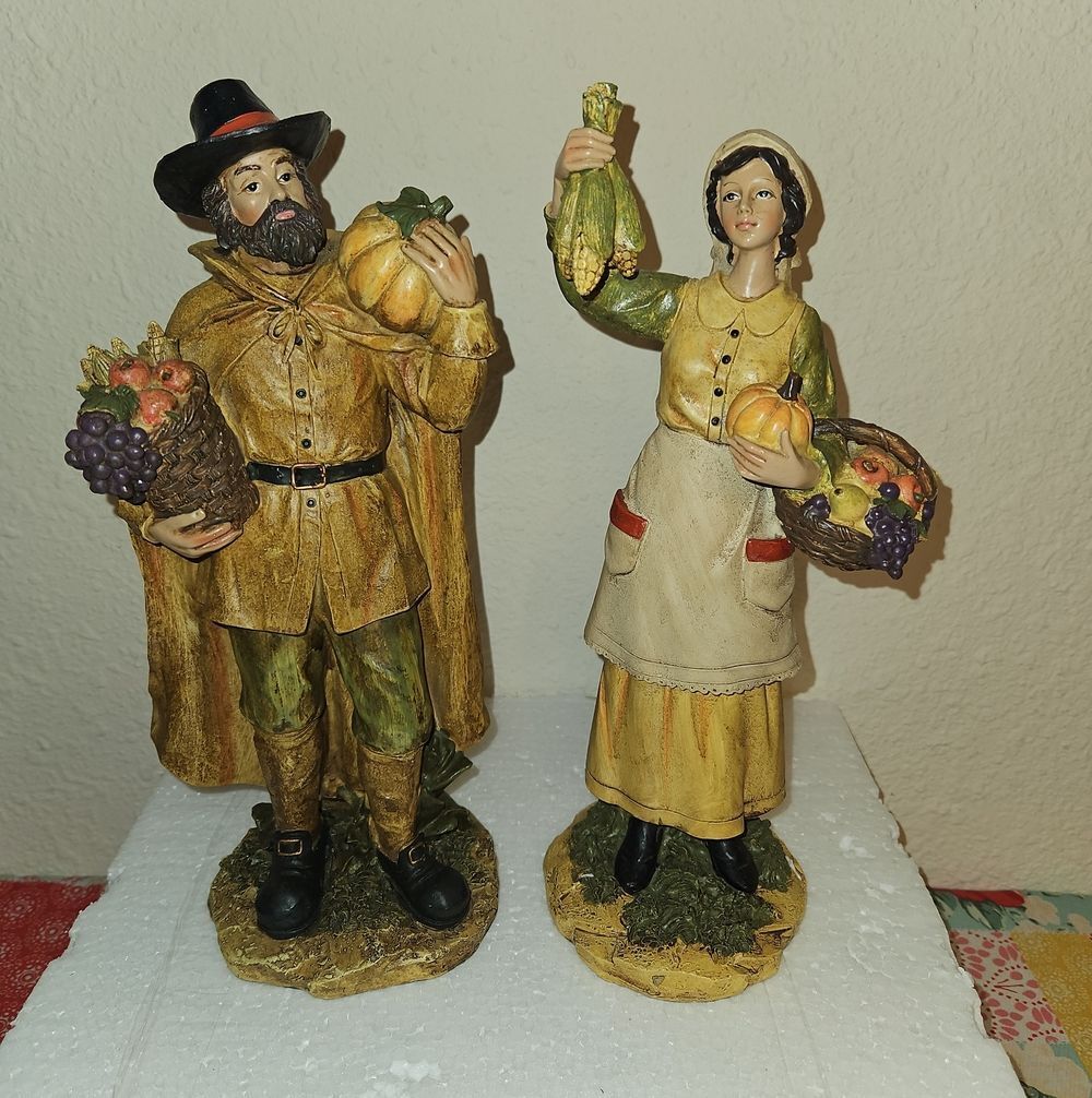 Harvest Pilgram Figurines Thanksgiving Decorative Table Decor Set